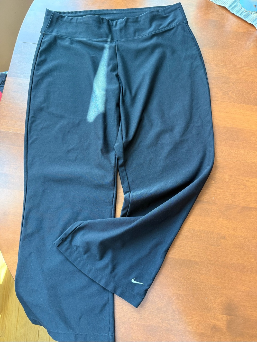 Nike Dri-FIT Black Cropped Yoga Pants Capri Leggings - Excellent Condition